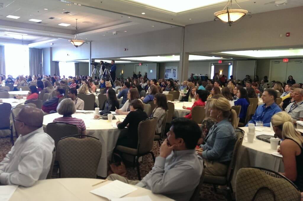 More Than 400 Single Catholics Find Their Place in the Church