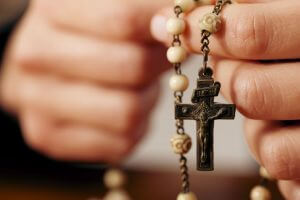 Send a rosary emoticon