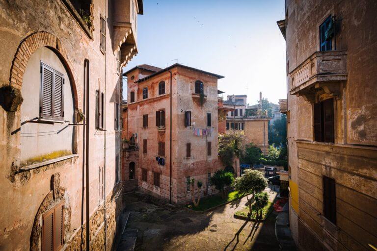 How To Go Through Rome the Sneaky Way [VIDEO]