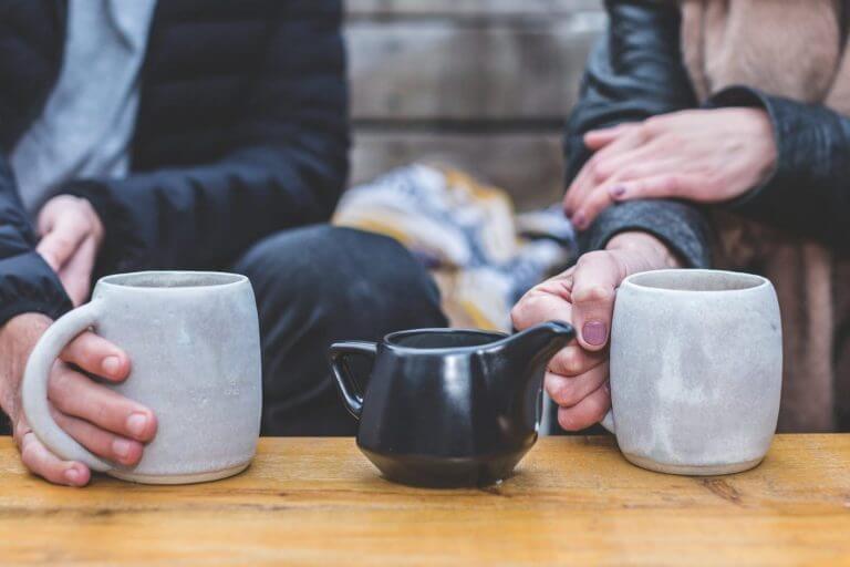 How Can I Safely Meet People Online?