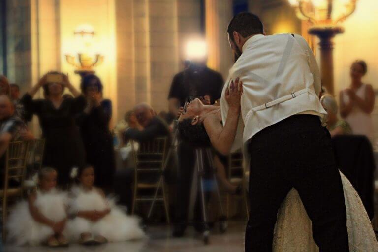 Why You Should Take Dance Lessons for Your Wedding