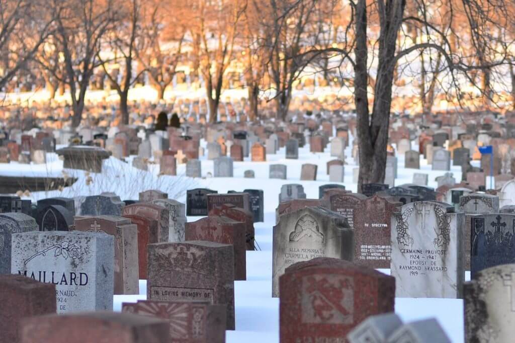 What Is Memento Mori and How Does It Relate to Dating?