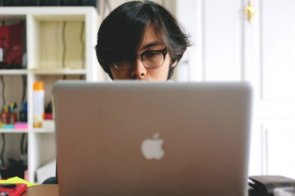 Write an Eye Catching Profile Online