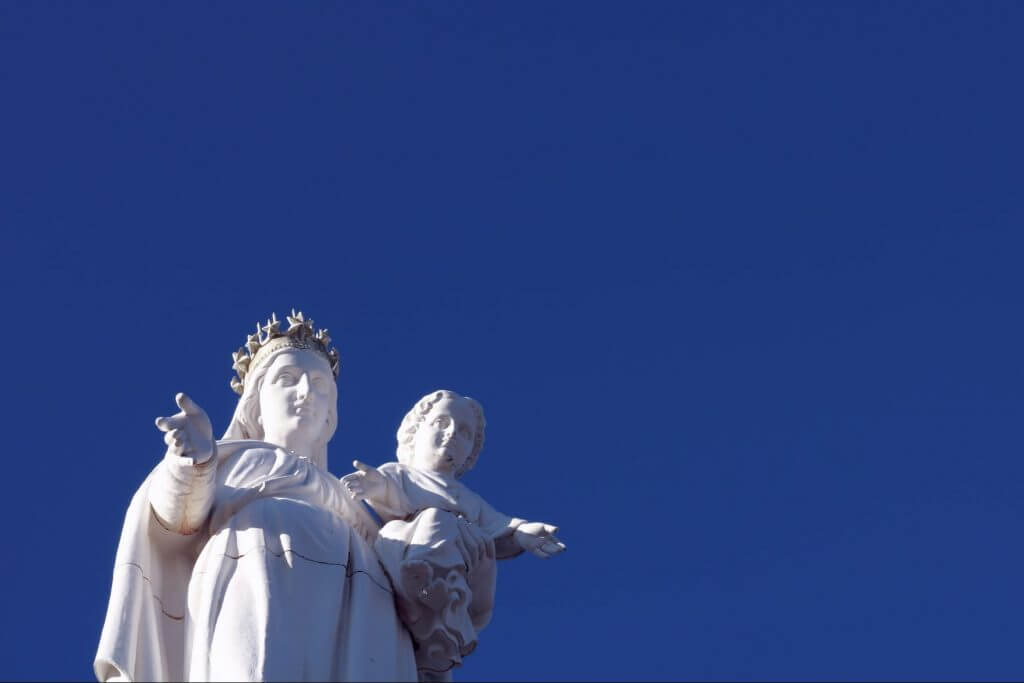 5 Ways to Celebrate Mother Mary on Mother's Day