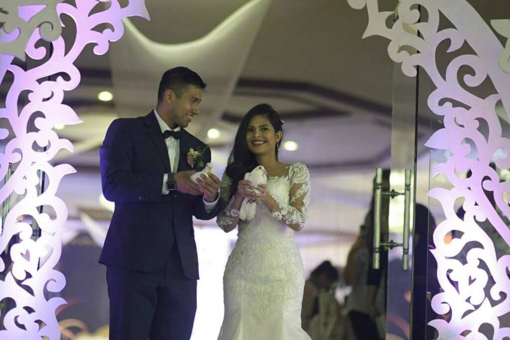 He Proposed 10 Days After Meeting Her in Person!