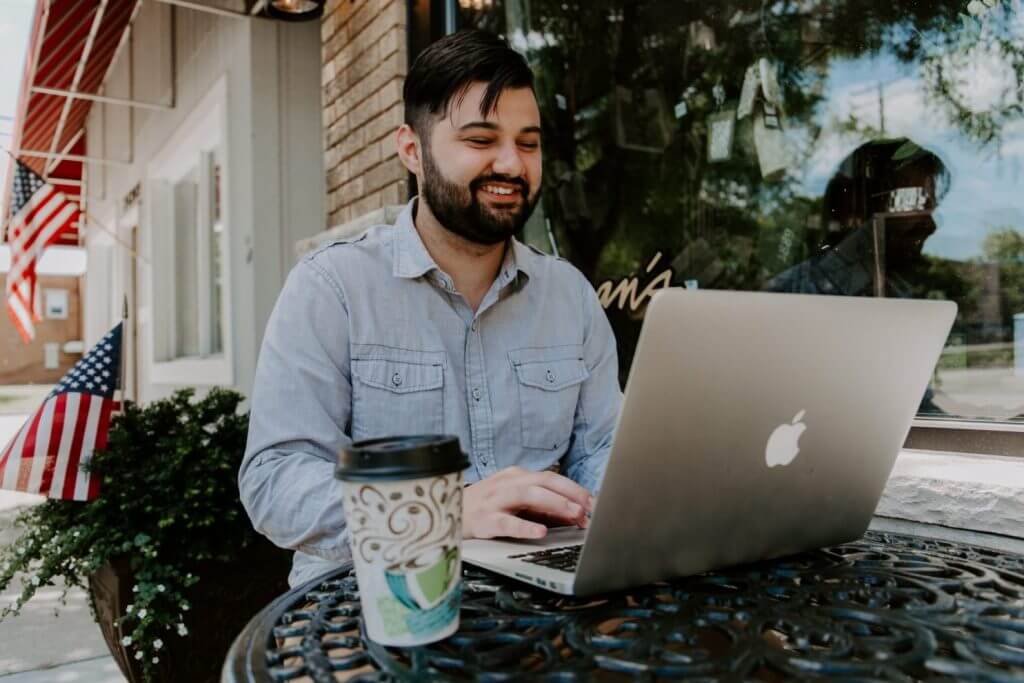 If You're Dating Online, the Numbers Are in Your Favor