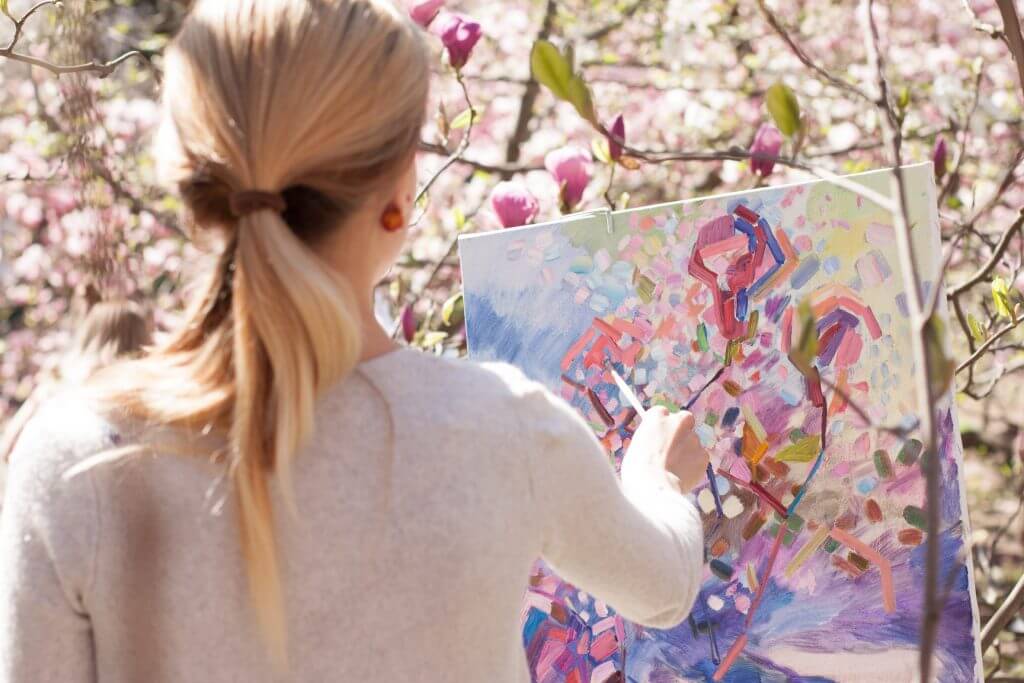 Here's How Hobbies Make You More Attractive