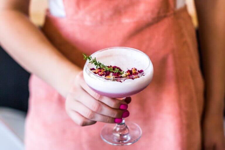 A Single’s Guide to Throwing Holiday Parties