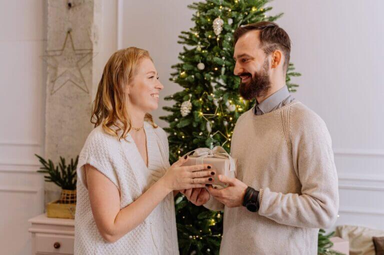 Why the Holiday Season Is the Perfect Time to Act On Your Feelings