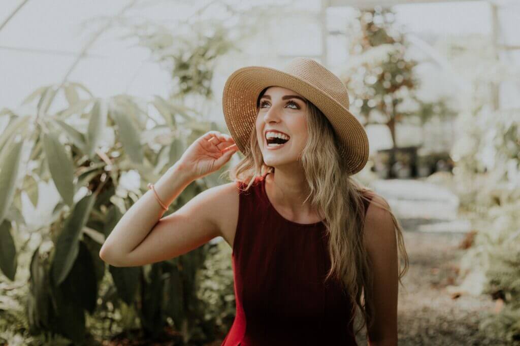 5 Ways For a Woman to Stand Out in the (Catholic) Dating World