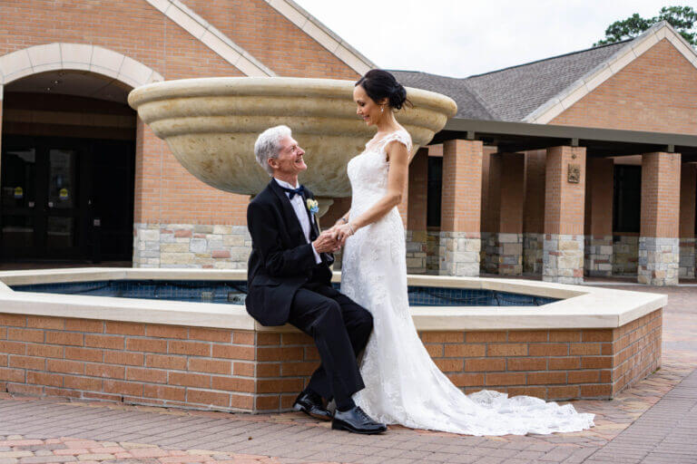 She Was Too Dazed to Respond to His Proposal!