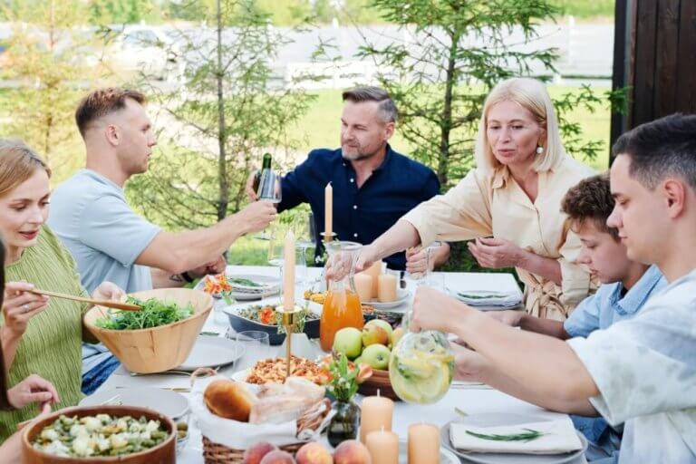 How Do You Know It’s Time To Introduce Your Date to Your Family?