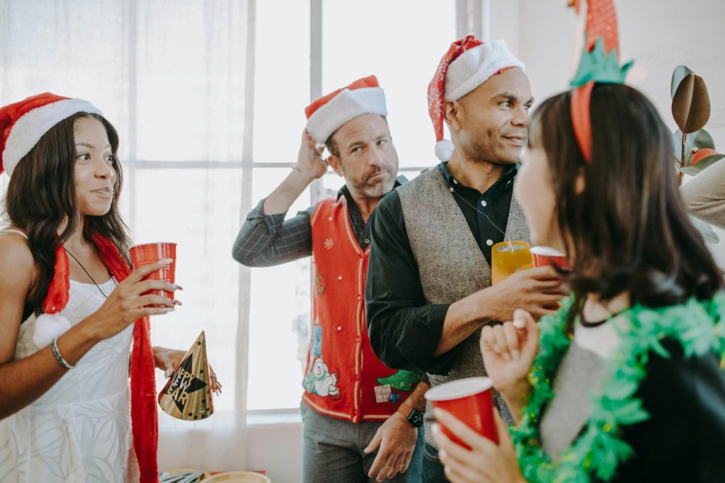 Jingle Jingle Mingle: How To Meet People At Christmas!